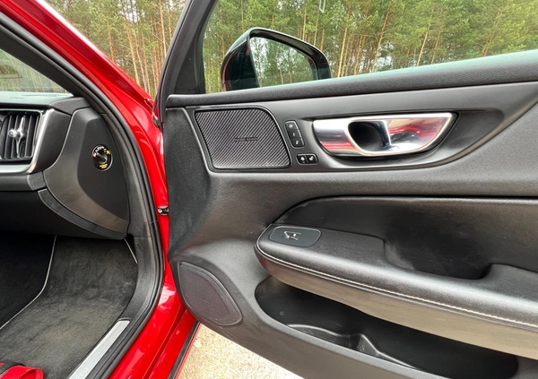 Volvo V60 cena 129000 przebieg: 57000, rok produkcji 2019 z Tuczno małe 781